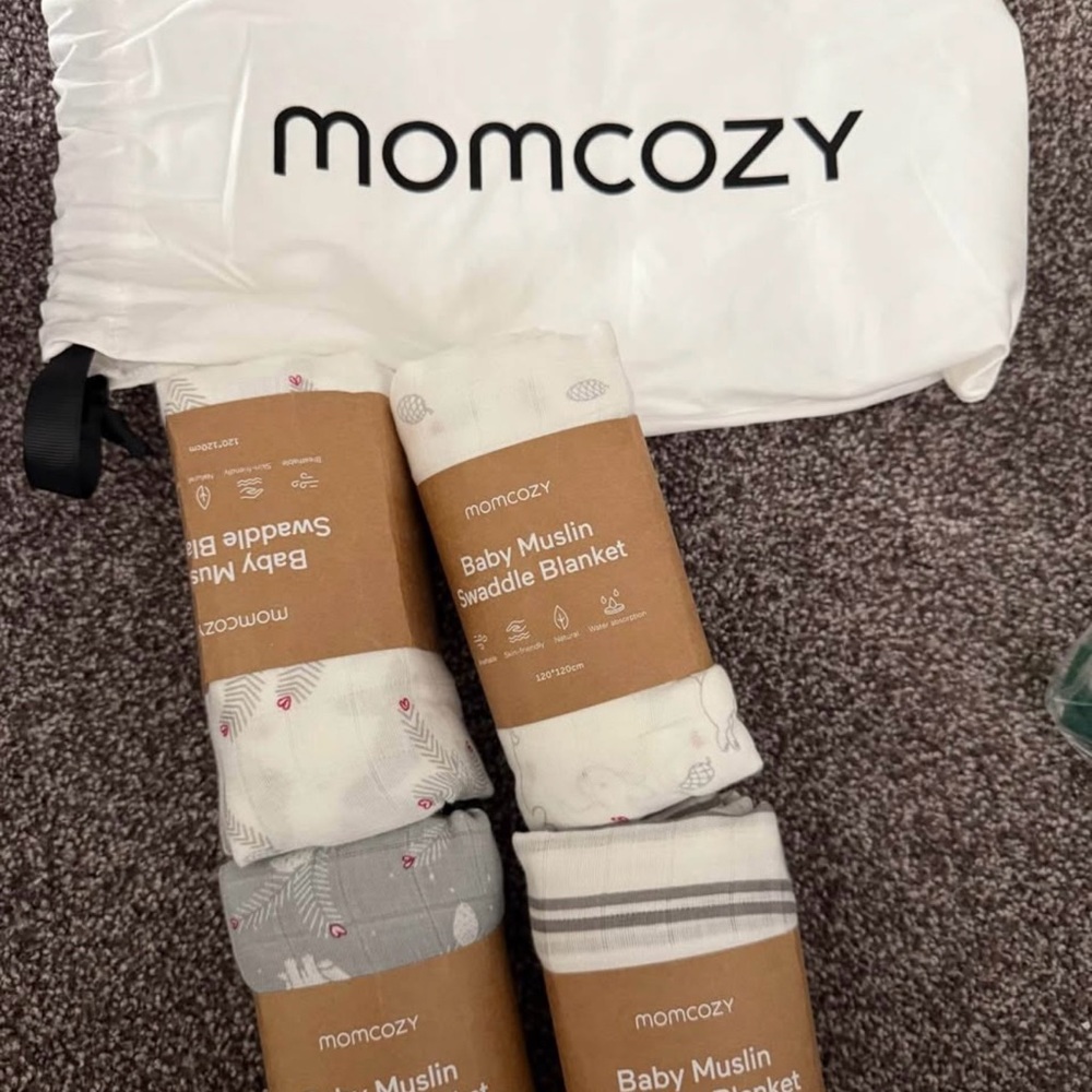 Momcozy Baby Muslin Swaddle Blanket Set